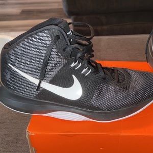 Mens Nike basketball shoes
